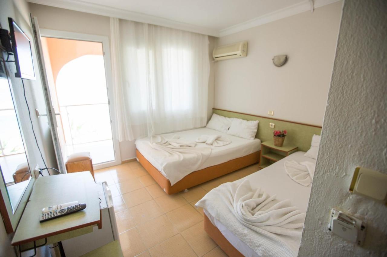 Holiday Hotel Kuşadası Dış mekan fotoğraf