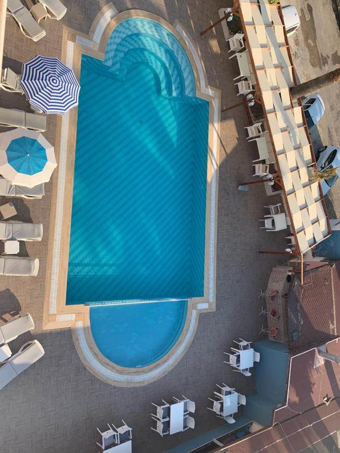 Holiday Hotel Kuşadası Dış mekan fotoğraf