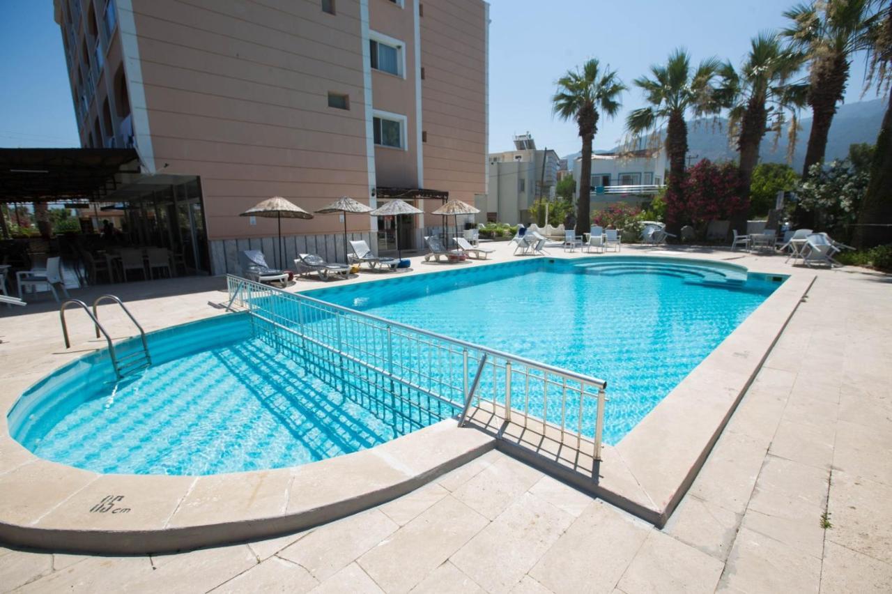 Holiday Hotel Kuşadası Dış mekan fotoğraf