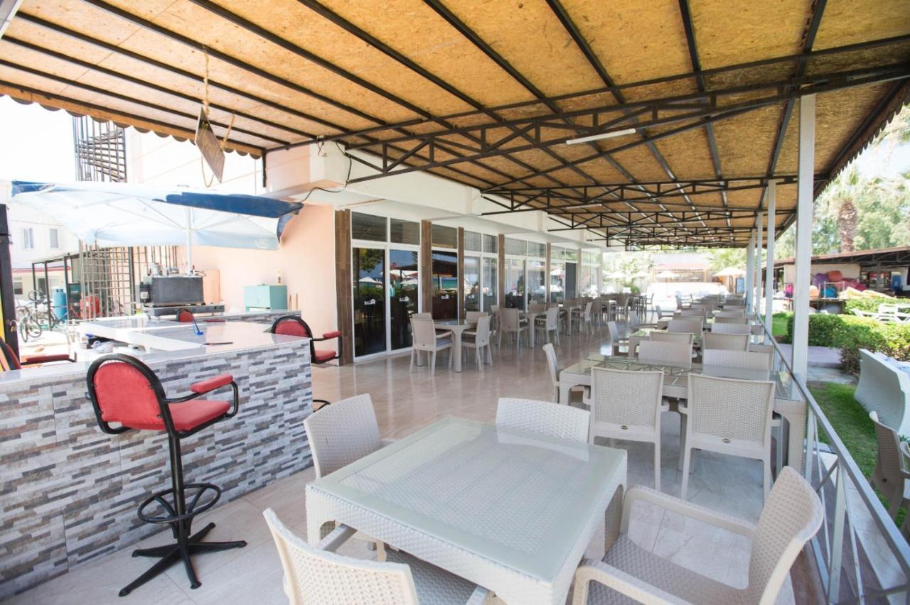 Holiday Hotel Kuşadası Dış mekan fotoğraf